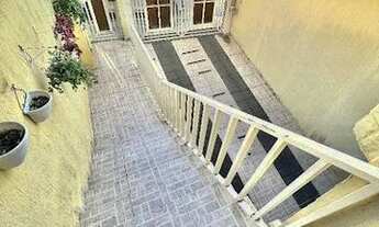 Imagem 3: Lindo Sobrado(SEMI-MOBILIADO) de 230m² com 03 Suítes + Edícula Sacada Churrasqueira e 05 V