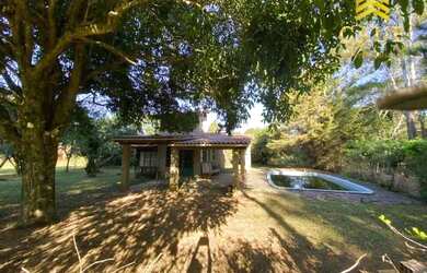 Imagem 2: Baita sítio 2340m2, c/casa e piscina em condomínio fechado