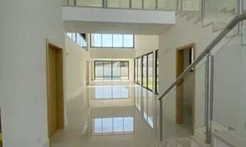 Imagem 2: Casa para aluguel possui 358 metros quadrados com 4 quartos