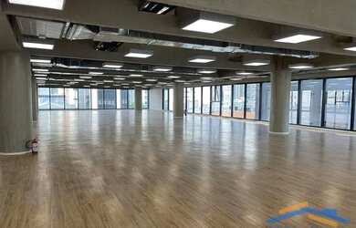 Imagem 2: 3 Andares de Escritórios em Edifício Corporativo p/ Locação em Pinheiros/SP