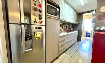 Imagem 3: Apartamento 2 dormitórios com suíte, mobiliado, sacada com churrasqueira e vaga coberta