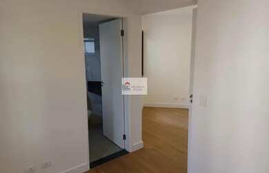 Imagem 4: Apartamento reformado com 4 dormitórios sendo 1 suíte, 3 vagas com lazer