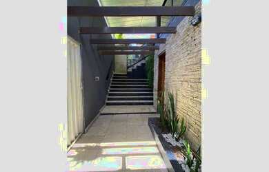 Imagem 5: Belíssima casa no Itaigara, construção alto padrão, casa ampla com 379m² de terreno e 292m