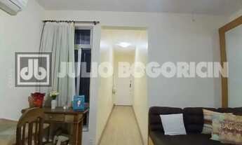 Imagem: Apartamento Padrão / Residencial / Catete