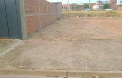 Imagem 2: Vendo,troco,passo o financiamento ótima localização no universitário v em Santa fé do Sul