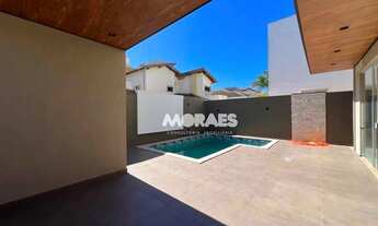 Imagem 2: Sobrado em condomínio fechado com 4 Suítes à venda, 360m² por R$ 2.450.000 - Residencial V