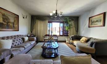 Imagem 2: Casa térrea com 04 quartos e com 04 vagas de garagem