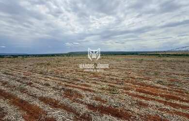 Imagem: VENDO GRANDE FAZENDA EM PIRAPORA MG NORTE
