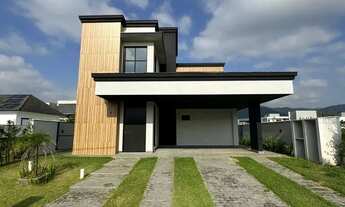 Imagem 2: Imóvel para venda com 225 metros quadrados com 4 quartos em Santa Regina - Camboriú - SC