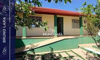 Imagem: Casa a venda em São Joaquim de Bicas /