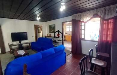 Imagem 3: Casa com 5 dormitórios sendo 1 suíte no bairro Vila Santa Cruz em Campos do Jordão