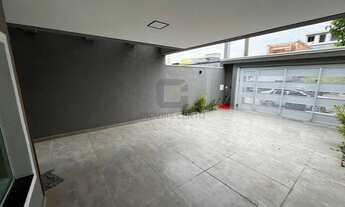 Imagem 2: Casa à Venda em Santana de Parnaíba-SP Villas do Jaguari 3 Quartos 1 Suíte 4 Vagas 202m² L