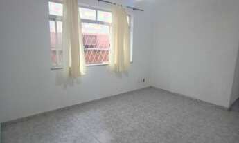 Imagem 2: OPORTUNIDADE NO GONZAGA!!! NO PRIMEIRO ANDAR!! A 5 QUADRAS DA PRAIA!!COM PEQUENO QUINTAL!!