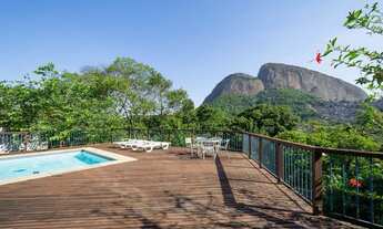 Imagem 2: Casa de condomínio para venda tem 450 metros quadrados com 4 quartos em Gávea - Rio de Jan