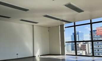 Imagem 3: BENTOALVES aluga sala aérea, c/ 60m2, nos altos da Sorvelândia, no centro - Caxias do Sul