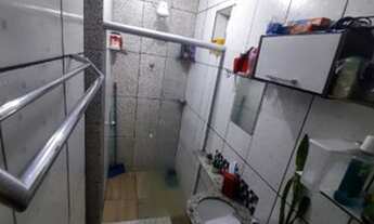 Imagem 6: 2 cômodos, não dá pra construir zap