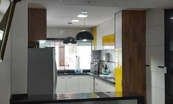 Imagem 3: Casa de condomínio sobrado para venda tem 427 metros quadrados com 5 quartos