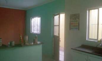 Imagem 2: Casa em rua pública