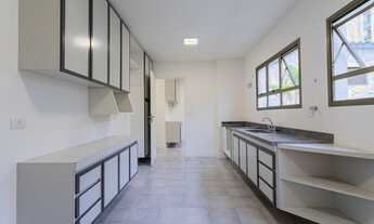 Imagem 3: Apto à venda, Indianópolis (SP), com 3 dormitórios(1 suíte), Living amplo com duas sacadas