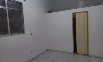 Imagem 3: Linda Quitinete em Cascadura. Com 1 Quarto, Cozinha, BH. e Área. Toda Reformada