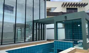 Imagem 2: Casa de condomínio de Alto Padrão para aluguel e venda tem 450 metros quadrados com 4 quar