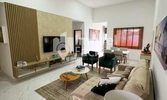 Imagem 2: Casa de condomínio térrea para venda possui 131 metros quadrados com 3 quartos