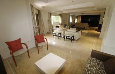 Imagem 6: Lindo apartamento Mobiliado. São 264m² , sendo 3 suítes e 4 vagas de garagem!