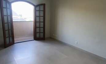 Imagem 5: MARAVILHOSO SOBRADO no JARDIM DAS INDÚSTRIAS - VENDA!!