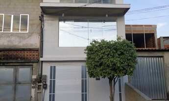 Imagem: Casa Triplex a venda possui 250 m² com