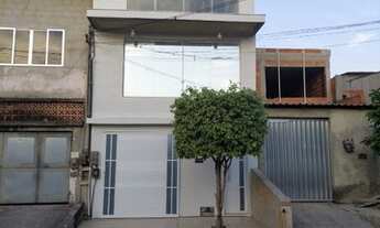 Imagem 3: Casa Triplex a venda possui 250 m² com 3 quartos em Ouro Verde - Nova Iguaçu - RJ