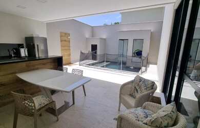 Imagem 13: Excelente Casa contemporânea com 462m2 composta por 4 suítes com closet