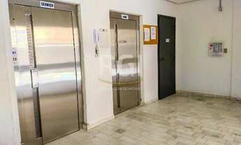 Imagem 4: APARTAMENTO COM 2 DORMITÓRIOS E 1 VAGA DE GARAGEM NO BAIRRO FARROUPILHA - PORTO ALEGRE/RS