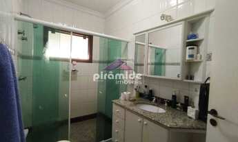 Imagem 7: Casa para venda possui 306 metros quadrados com 4 quartos