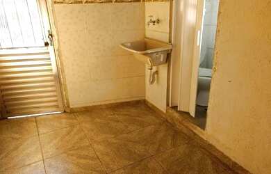 Imagem 4: Kitnet p/ Moça / Rapaz a 5 Pontos do Terminal Campo Limpo