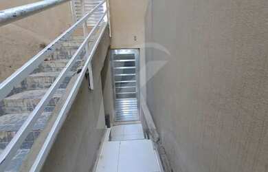 Imagem 2: Casa com 1 quarto, sala, cozinha, banheiro, área de serviço e 1 vaga de garagem em Santana