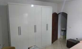 Imagem 4: Ampla suíte Quarto com aluguel por R$800 /mês