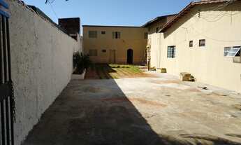 Imagem 6: Casa para venda tem 450 metros quadrados com 9 quartos no bairro São Francisco - Goiânia