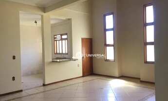 Imagem 4: Casa com 3 quartos para alugar, 180 m² por R$ 3.200/mês - Alto dos Pinheiros - Juiz de For