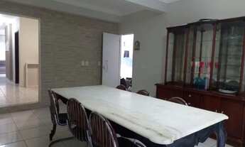 Imagem 4: Casa Espaçosa em bairro tranquilo