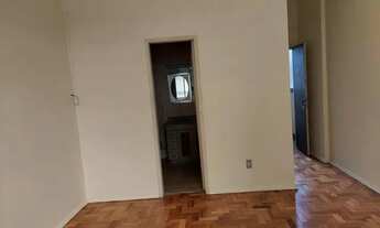 Imagem 3: Apto Centro, frente, amplo, sol, fino trato, Rua 16 de março, excelente preço - Petrópoli