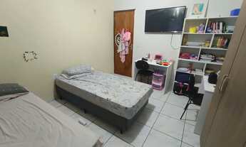 Imagem: /Casa de esquina no Conjunto Arco Iris