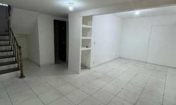 Imagem 4: Casa com 07 ambientes, em área comercial no centro de Maricá!! Cod:088