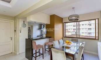 Imagem 7: Imóvel para venda possui 94 metros quadrados com 3 quartos em Petrópolis - Porto Alegre