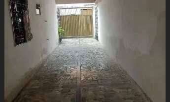 Imagem 3: CASA AMPLA NO PARQUE DOIS IRMAOS, PROXIMO AVENIDA BERNARDO MANUEL, OTIMA LOCALIZAÇÃO..