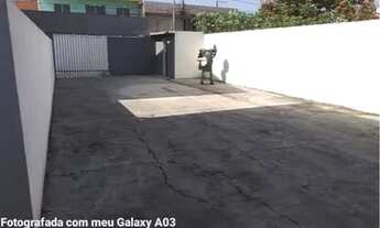 Imagem 2: Oportunidade, terreno murado e com cobertura