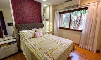 Imagem 4: Casa à venda com dois terrenos, piscina aquecida, edícula completa e porteira fechada, no