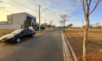 Imagem: Lote no Terras Alpha 1, próximo à entrada