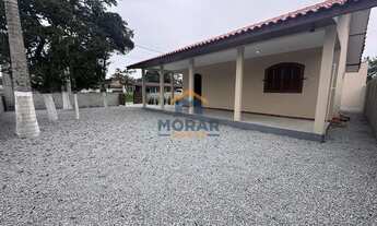 Imagem: Casa de esquina com amplo terreno 2 dormitórios