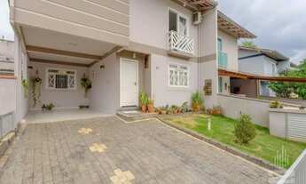 Imagem 2: Casa com 3 dormitórios à venda, 220 m² por R$ 680.000,00 - Água Verde - Blumenau/SC