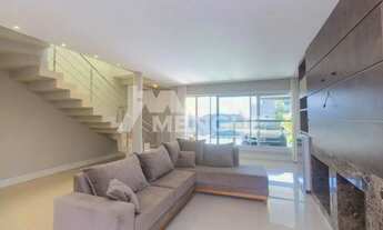 Imagem: Casa em Condomínio com 3 quartos e 234m²